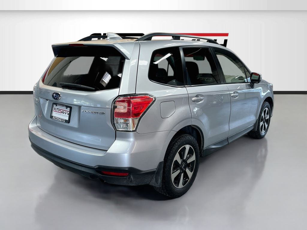 Used 2018 Ice Silver Metallic Subaru 2.5i Premium image 7