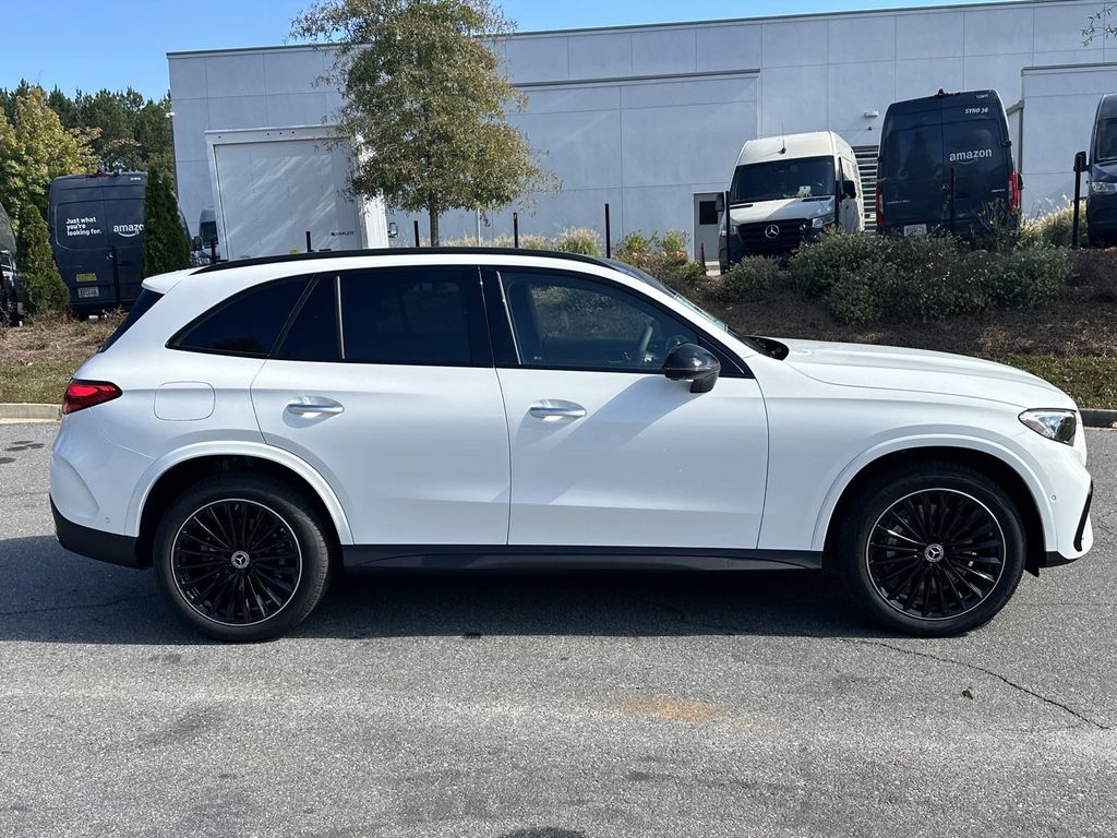 2025 Mercedes-Benz GLC GLC 300 9