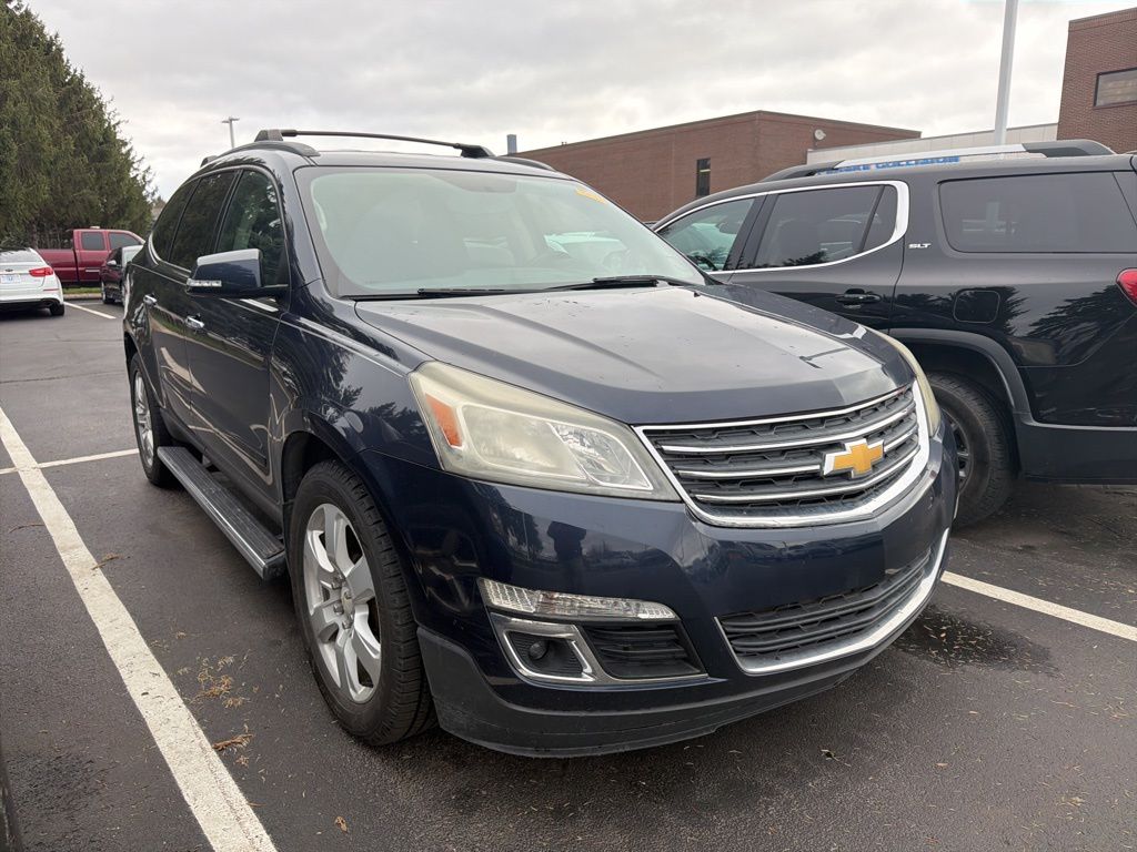 Thumbnail: 2017 Chevrolet Traverse - 4