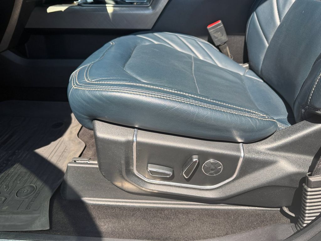 2018 White Ford F-150 4X4 Truck