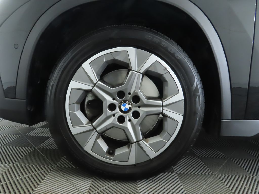 Thumbnail: 2023 BMW X1 - 31