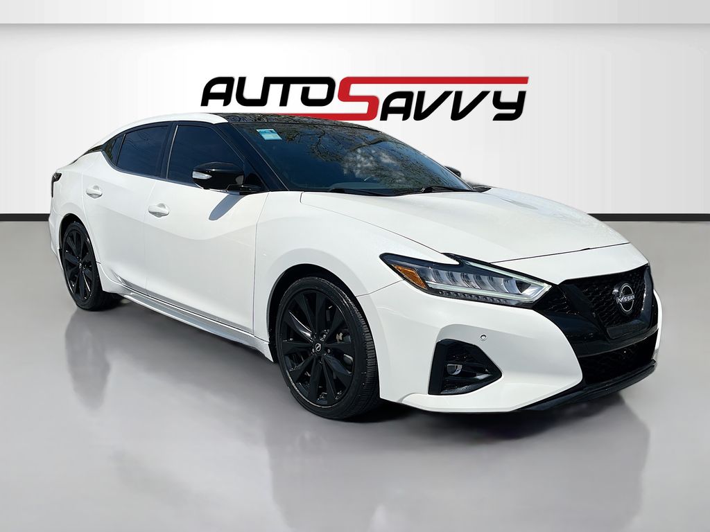 2023 Nissan Maxima SR's photo
