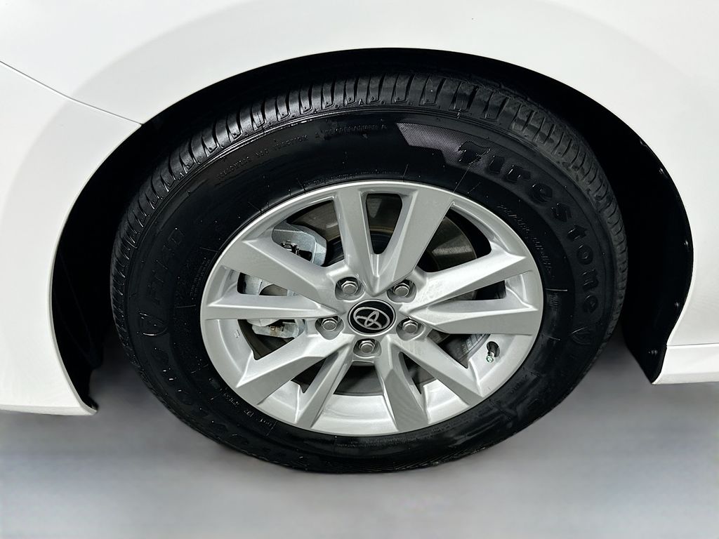 Thumbnail: 2026 Toyota Camry - 31