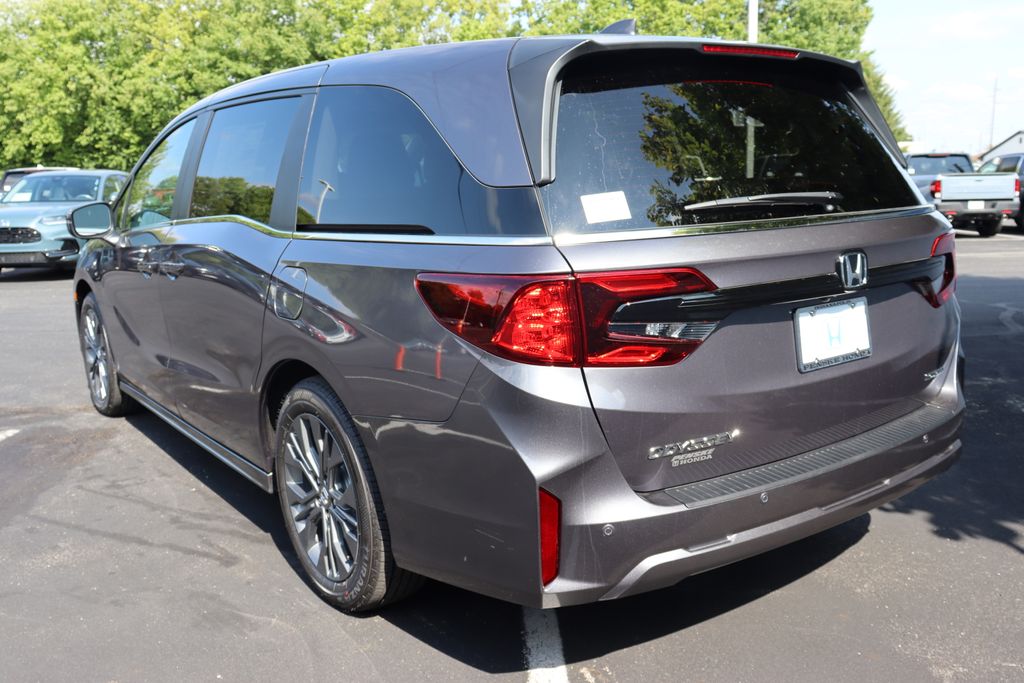 2025 Honda Odyssey Touring 3