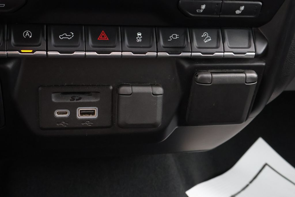 Thumbnail: 2020 Chevrolet Silverado 1500 - 30