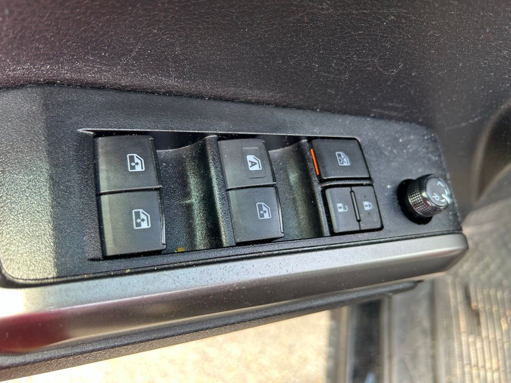 Thumbnail: 2023 Toyota Tacoma - 16