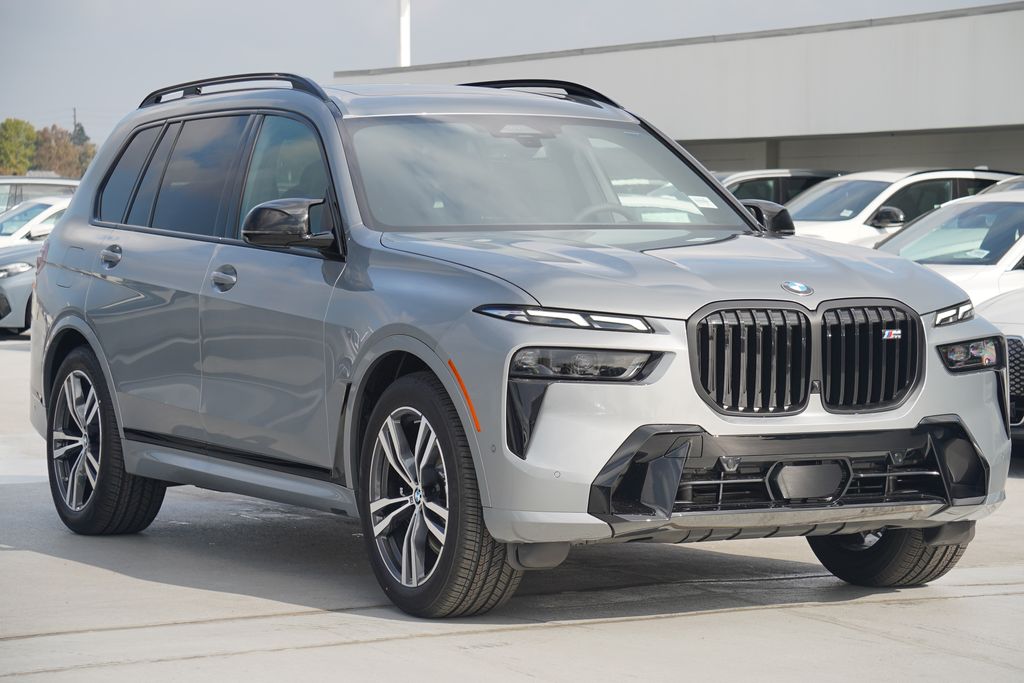 2025 BMW X7 M60i 3