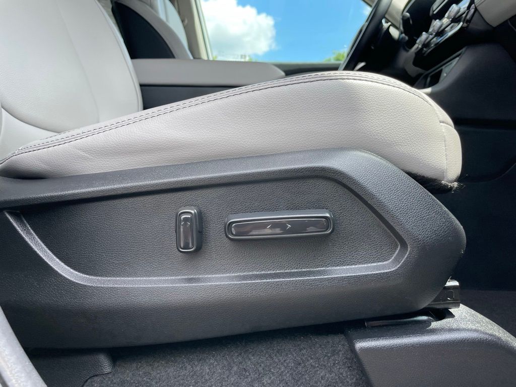 Thumbnail: 2025 Honda Pilot - 32