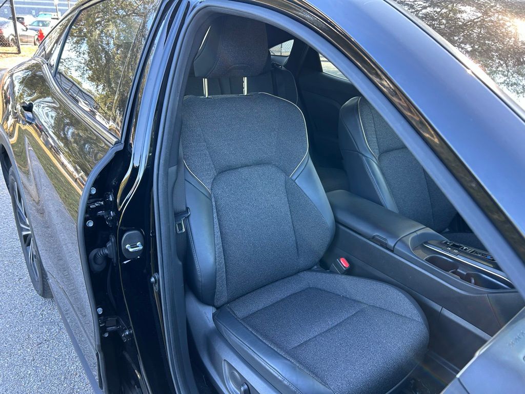 Thumbnail: 2023 Toyota Crown - 15