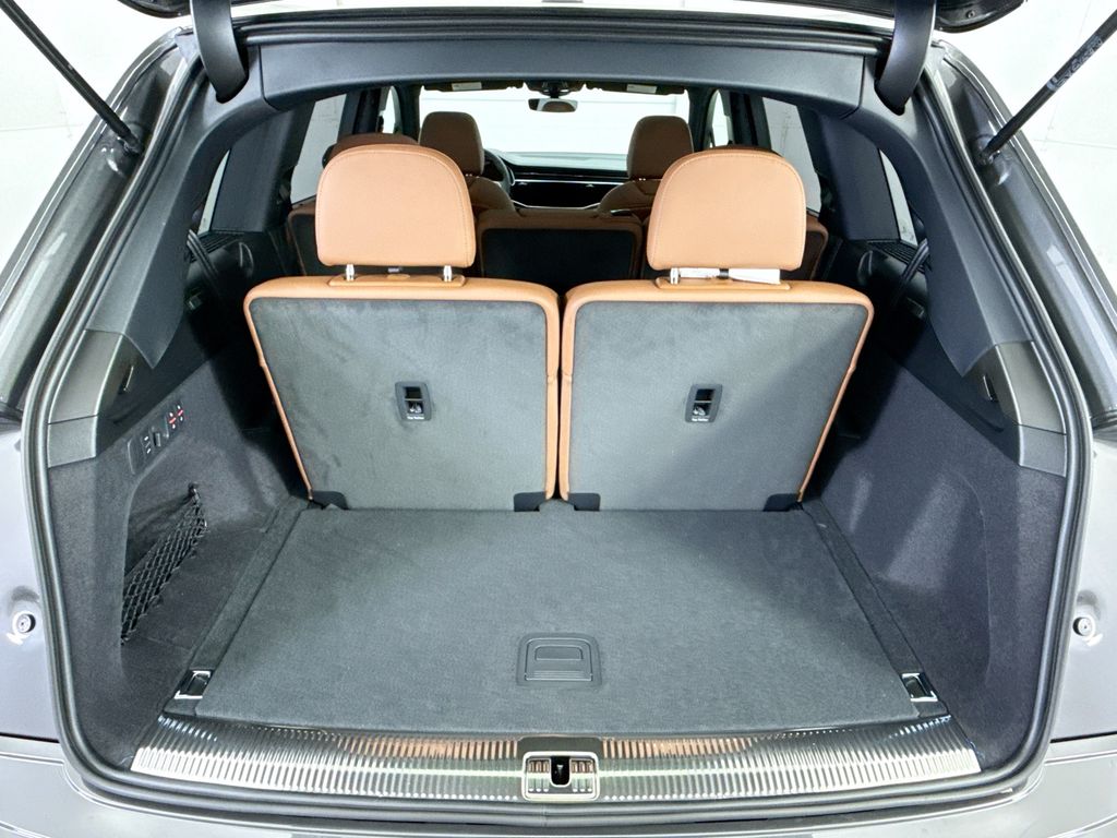 Thumbnail: 2026 Audi Q7 - 28