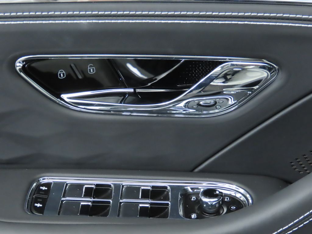 Thumbnail: 2025 Bentley Flying Spur - 24