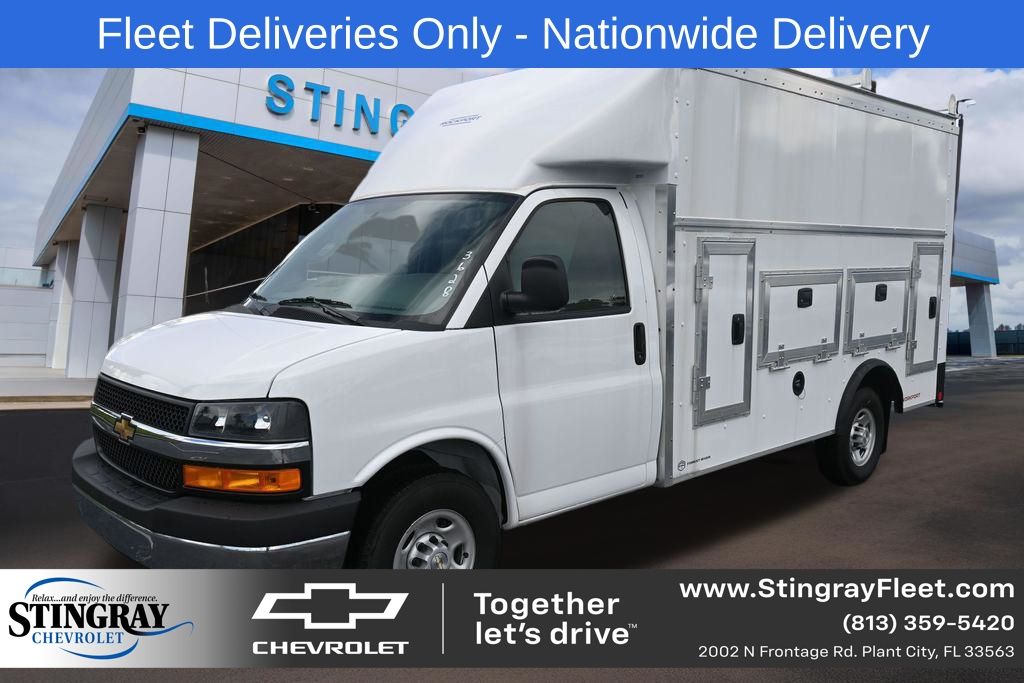 2026 Chevrolet Express Chassis Blanco (Summit White) Van Tracción trasera 8 velocidades Automática