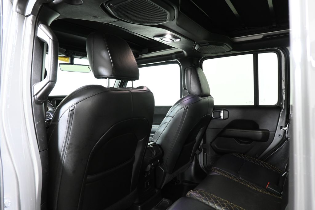 Thumbnail: 2022 Jeep Wrangler - 32