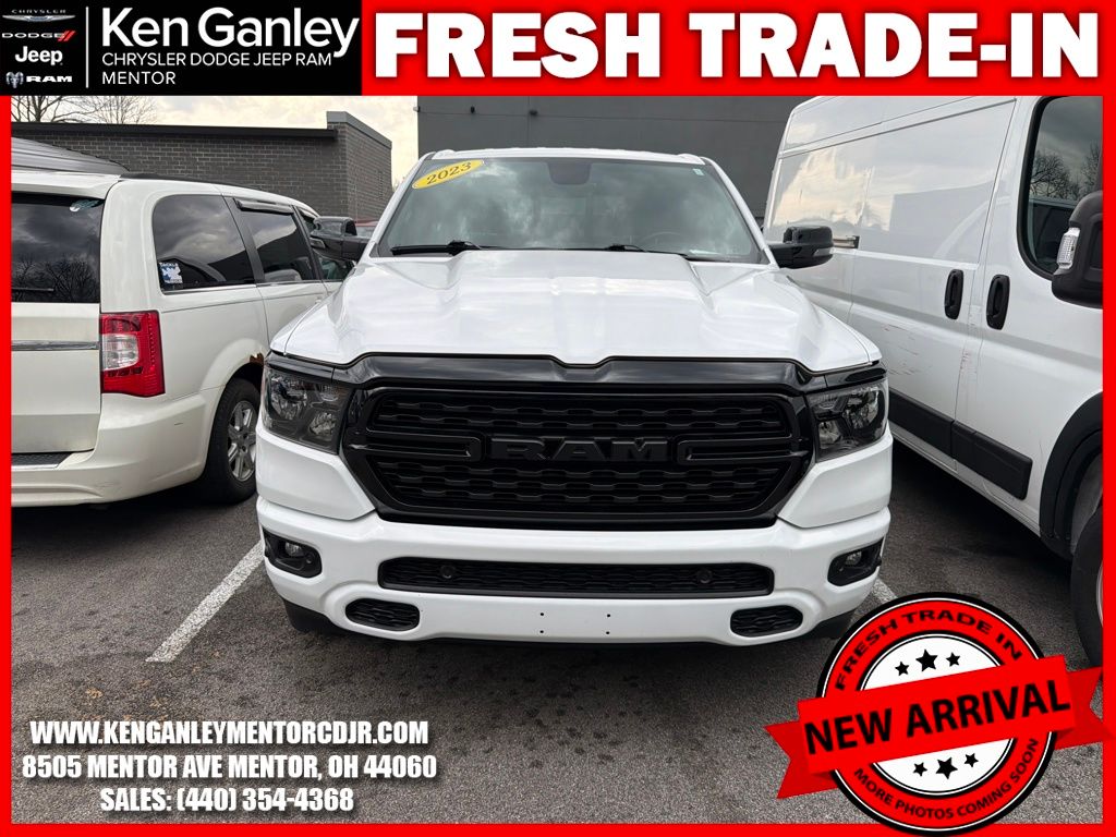 View vehicle photo 2