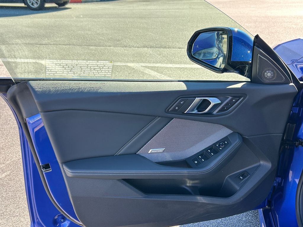 Thumbnail: 2025 BMW 2 Series - 11