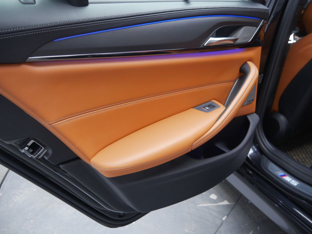 Thumbnail: 2020 BMW M5 - 11