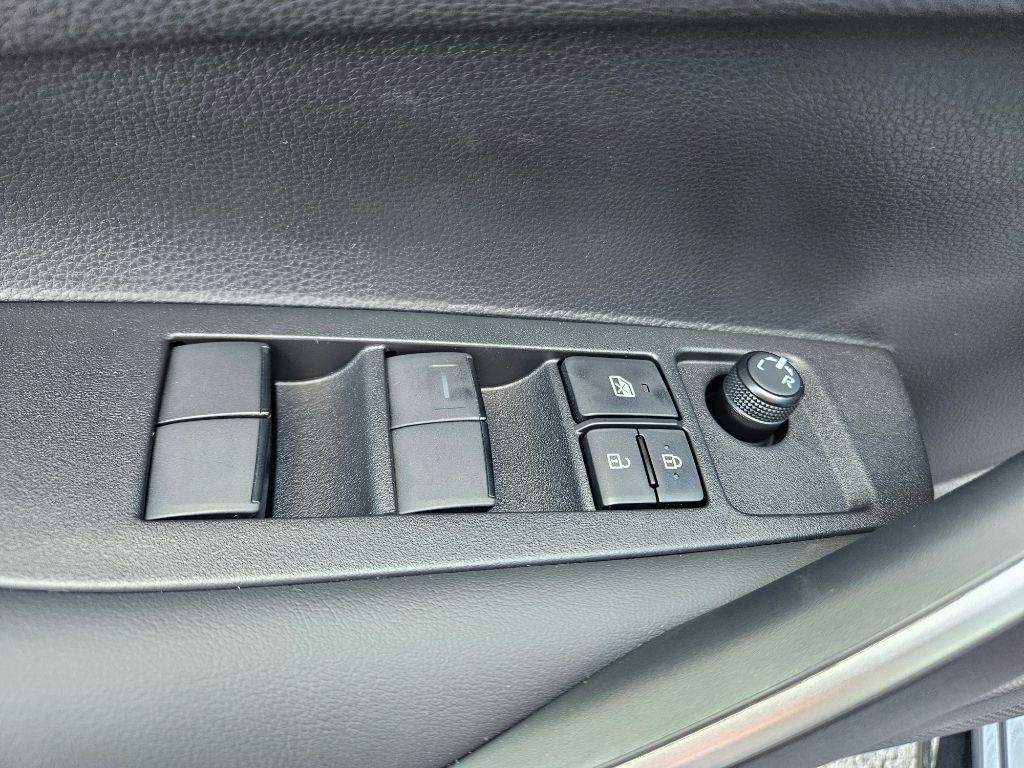 Thumbnail: 2024 Toyota Corolla - 13