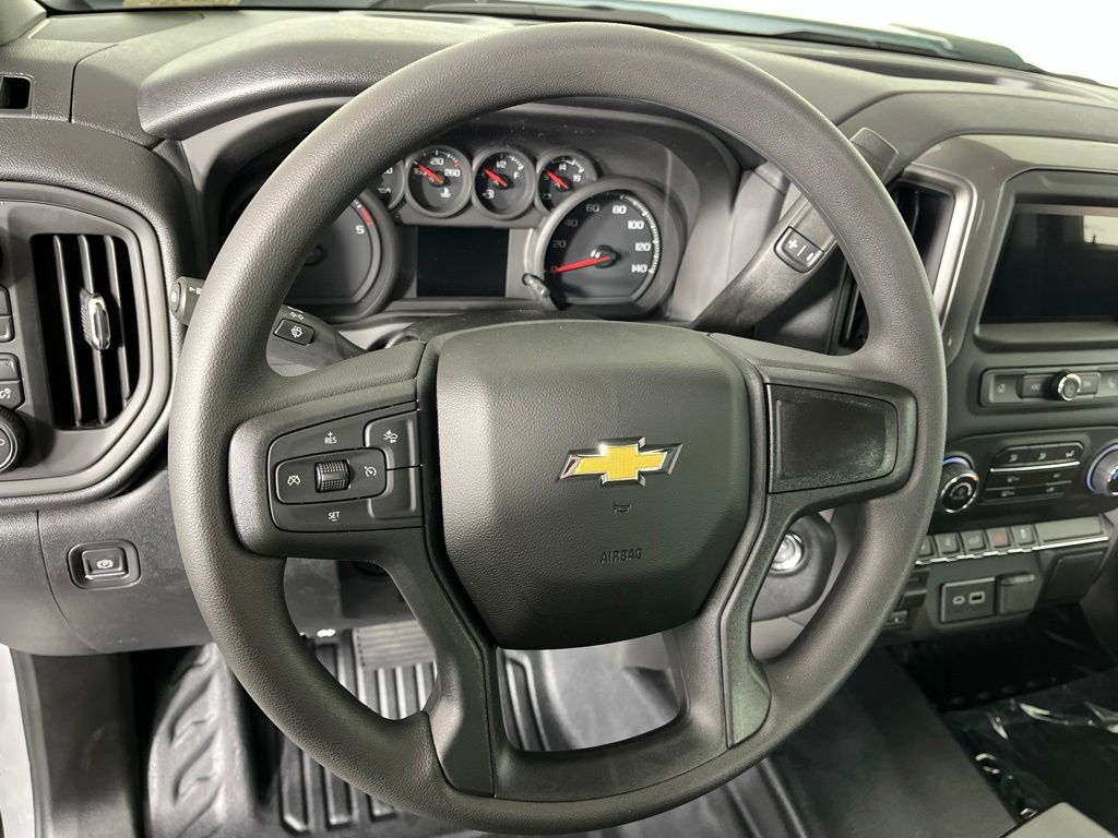 Thumbnail: 2026 Chevrolet Silverado 2500 - 31