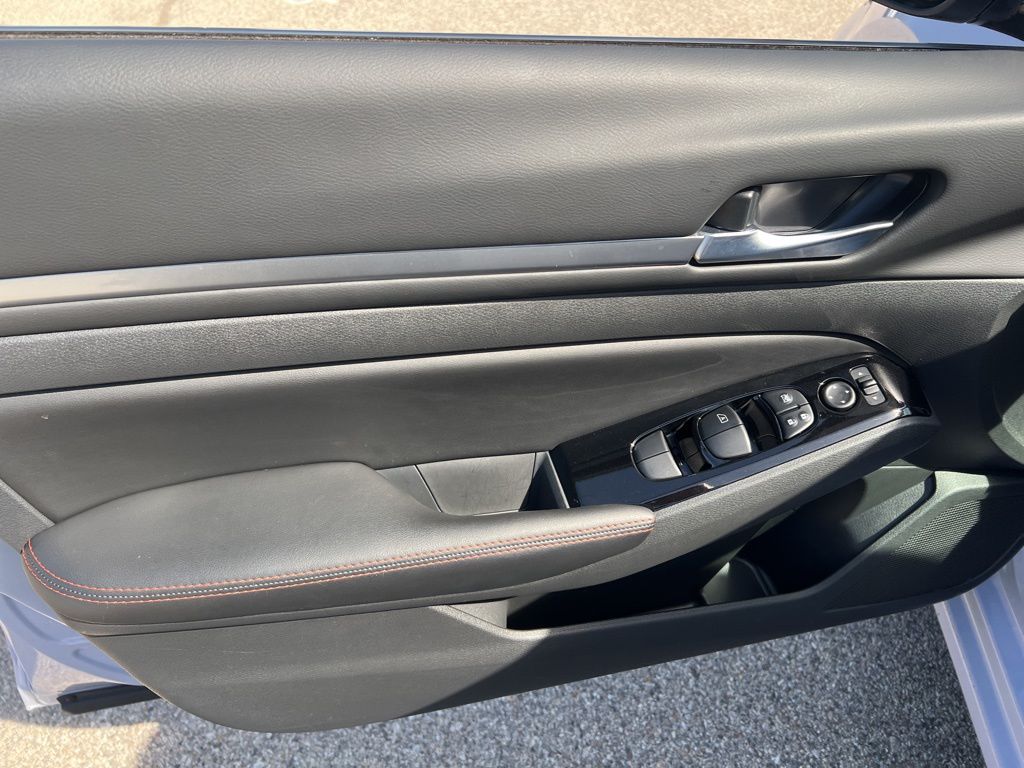 2024 Nissan Altima 2.5 SR photo