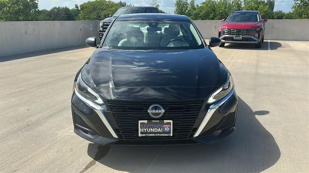 2025 Nissan Altima 2.5 SV Black at Durrett Motor Company