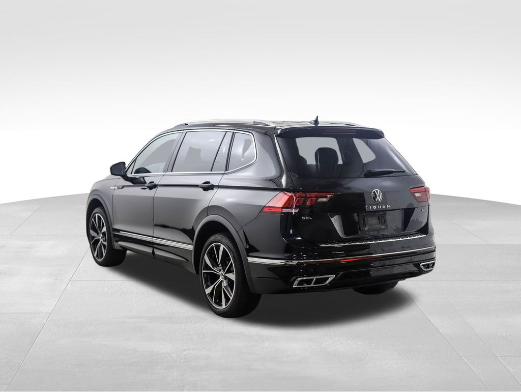 Thumbnail: 2022 Volkswagen Tiguan - 3