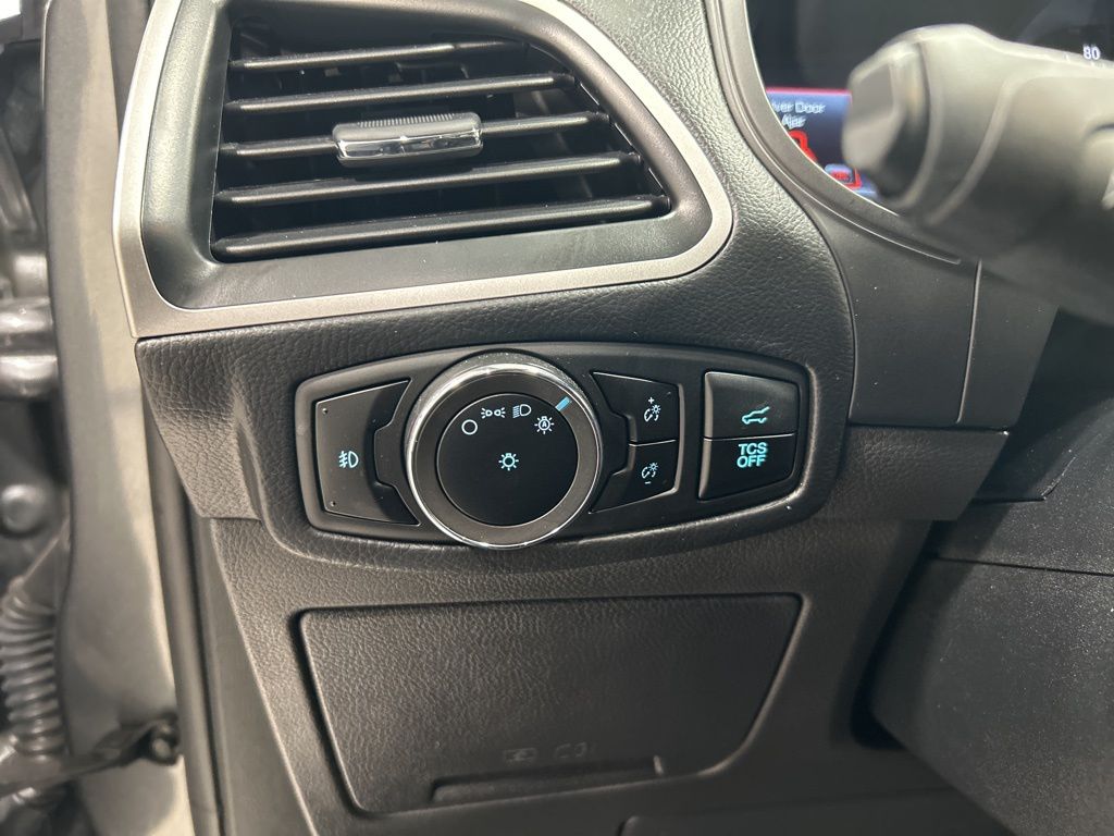 used 2024 Ford Edge car, priced at $28,952