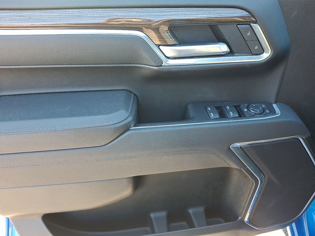 Thumbnail: 2025 Chevrolet Silverado 1500 - 13