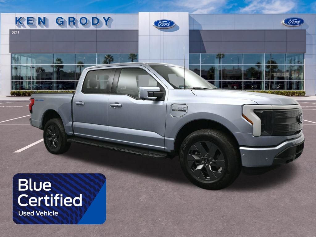 2022 Ford F-150 Lightning Lariat SuperCrew AWD