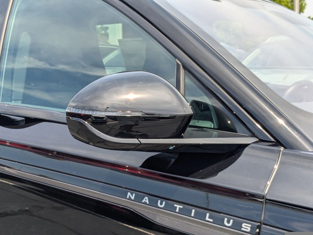 2025 Lincoln Nautilus Hybrid Premiere