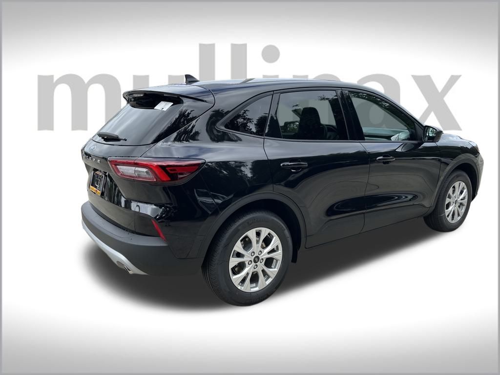 2026 Ford Escape Active photo 3