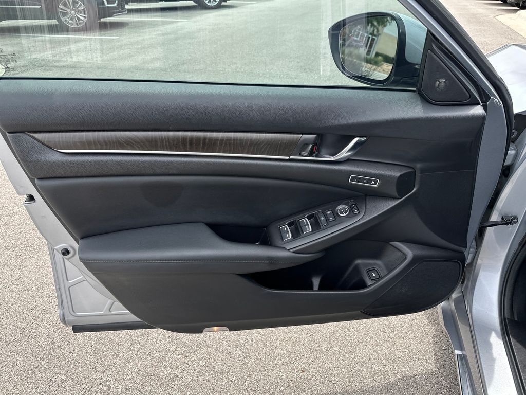Used Car 2021 Honda Accord  Ex-l For Sale Under $25,000 In Austin, Texas