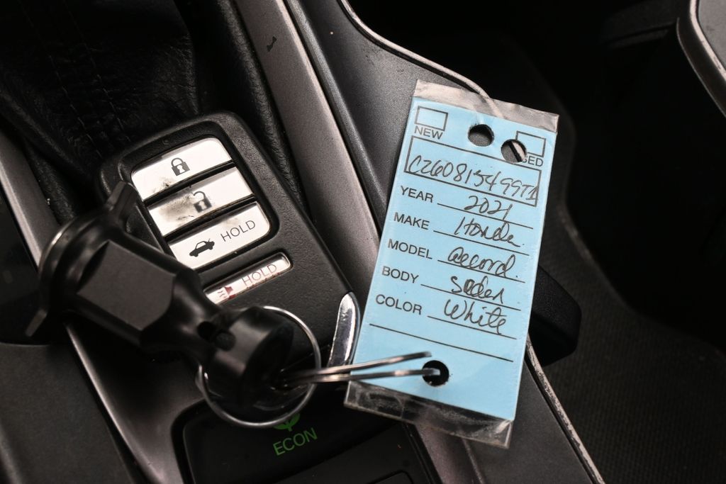 Used 2021 White Honda LX image 30