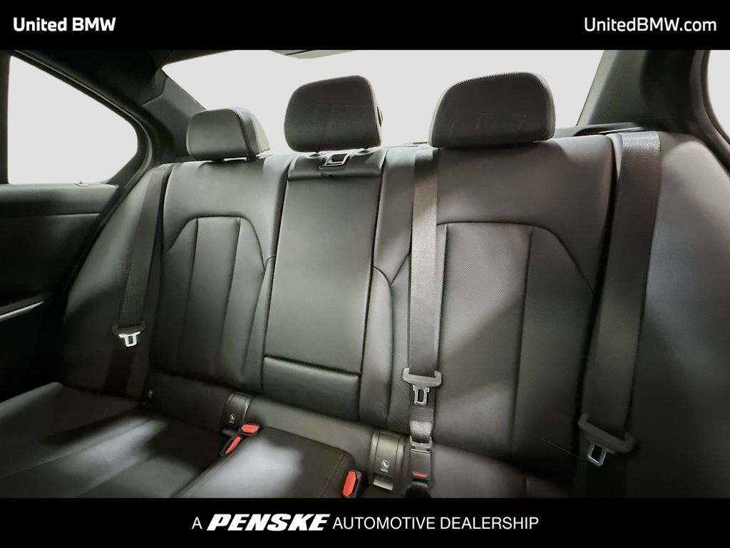 Thumbnail: 2025 BMW 3 Series - 13