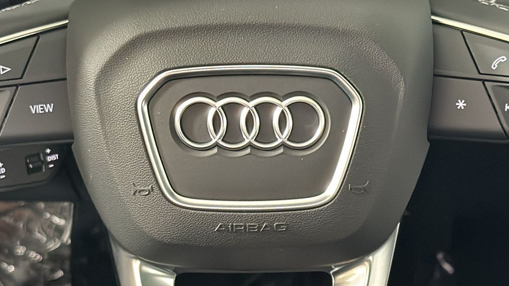 Thumbnail: 2025 Audi Q7 - 16