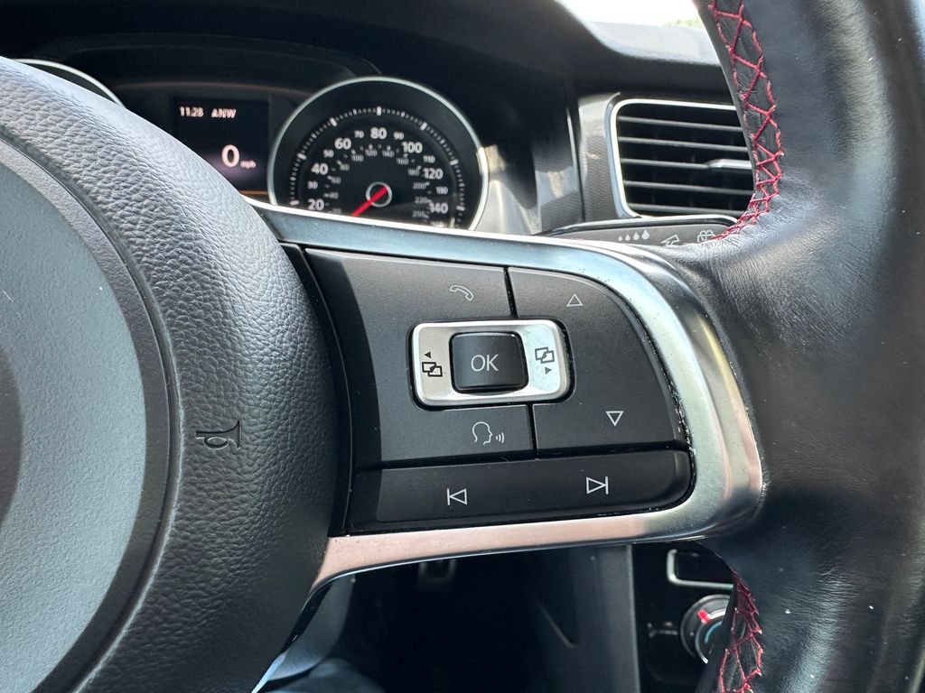 2016 Volkswagen Golf GTI SE