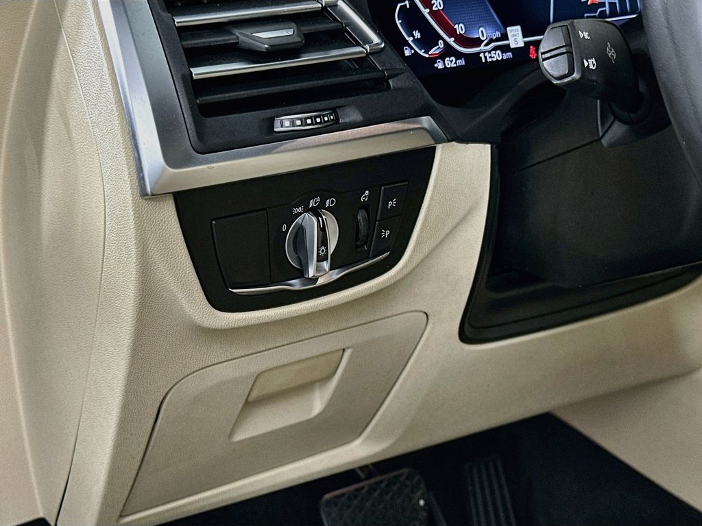 Thumbnail: 2022 BMW X3 - 10