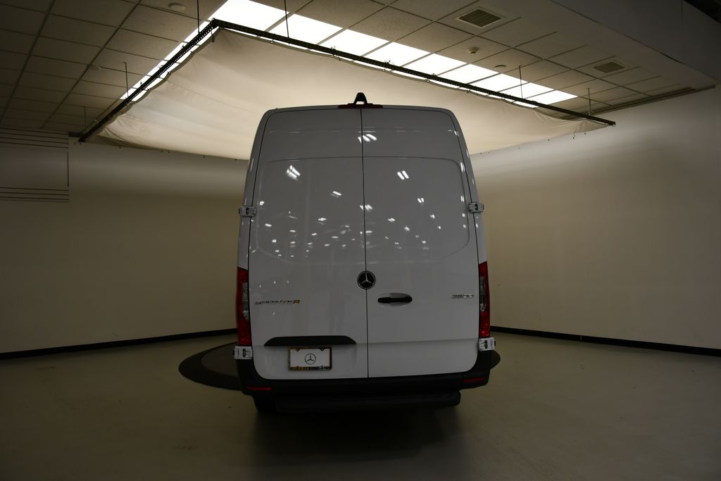 Thumbnail: 2025 Mercedes-Benz Sprinter - 6