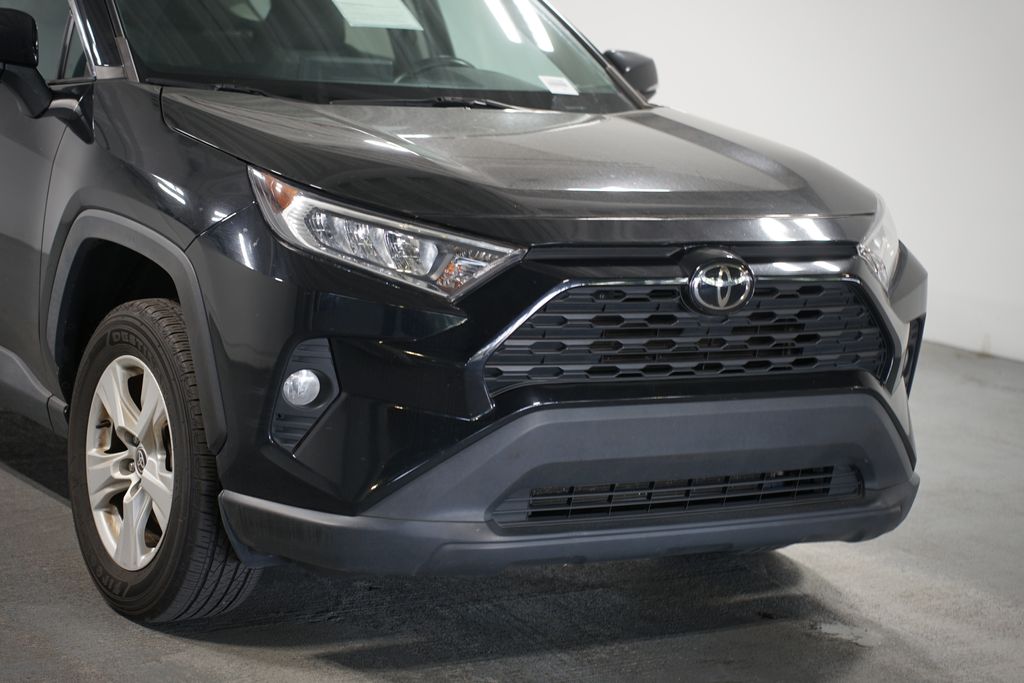 Thumbnail: 2021 Toyota RAV4 - 4