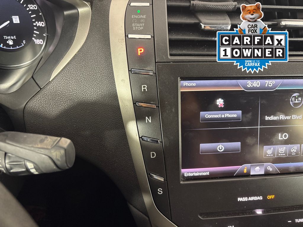 Used 2013 Black Lincoln Base image 30