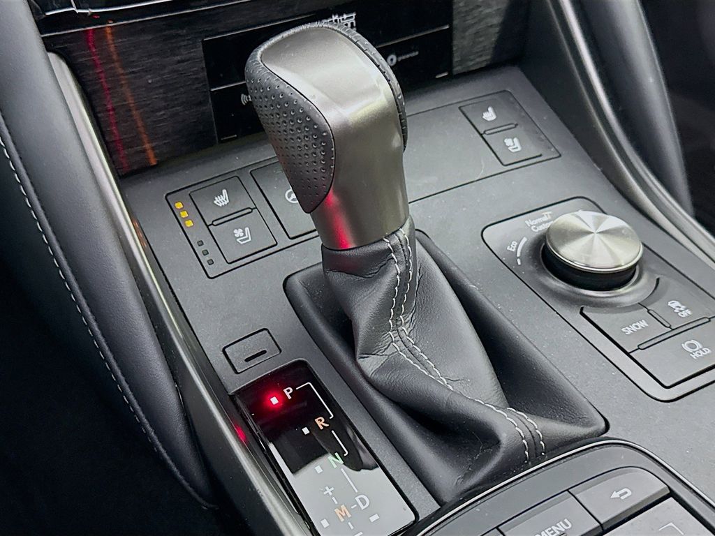 Thumbnail: 2023 Lexus IS - 17