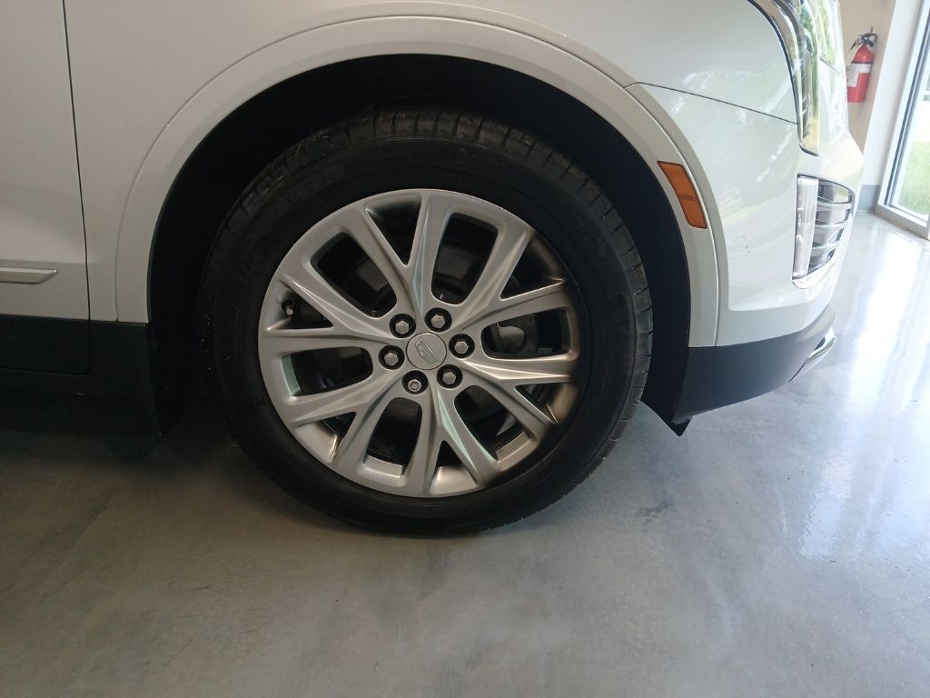 used 2020 Cadillac XT5 car, priced at $27,350