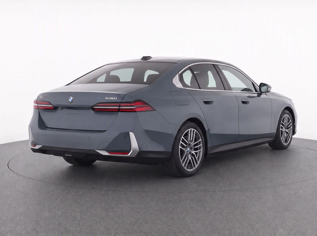 Thumbnail: 2024 BMW 5 Series - 31