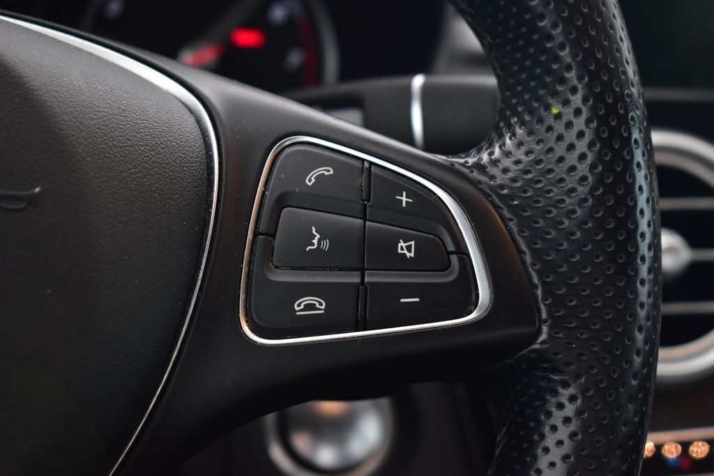 Thumbnail: 2016 Mercedes-Benz C-Class - 18