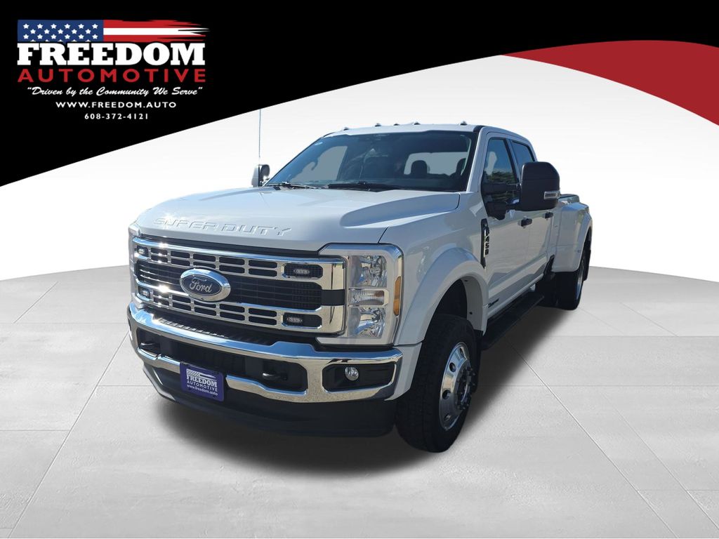 White 2024 Ford F-450 Super Duty Pickup Truck Four-Wheel Drive Automatic
