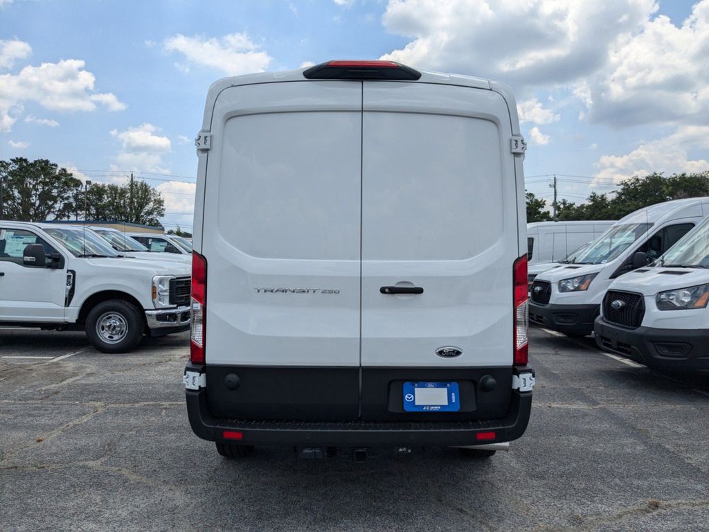 2025 Ford Transit 250