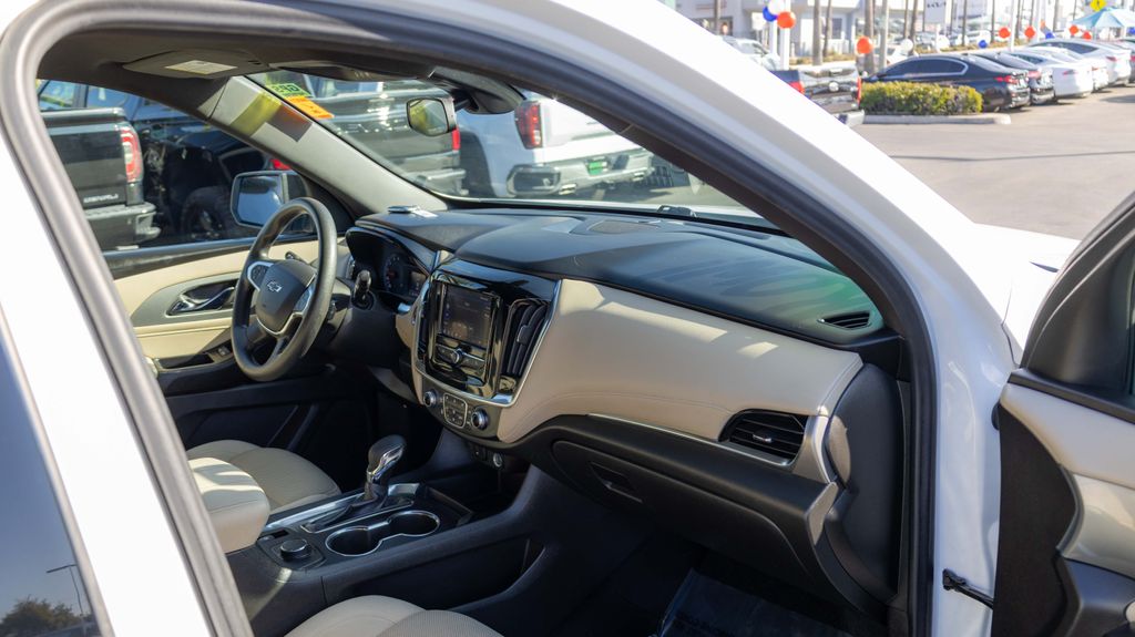 Used 2022 Chevrolet Traverse LS 4D Sport Utility