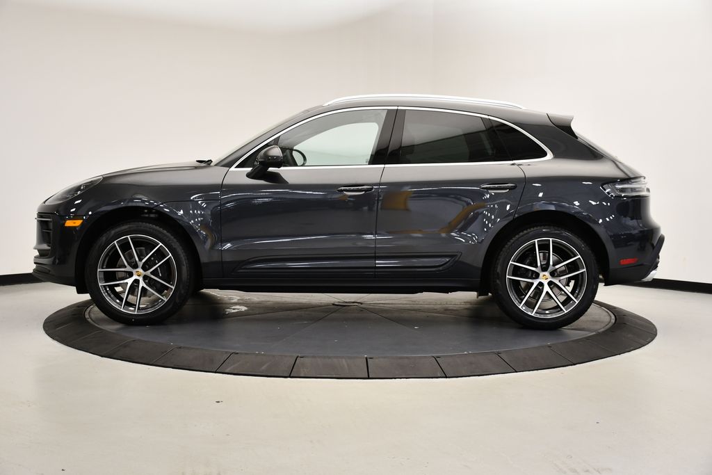 Thumbnail: 2025 Porsche Macan - 2