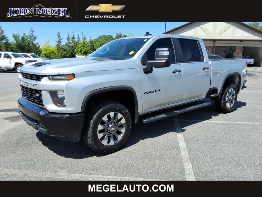 Silver Ice Metallic 2022 Chevrolet Silverado 2500HD Pickup Truck Four-Wheel Drive 6-Speed Automatic