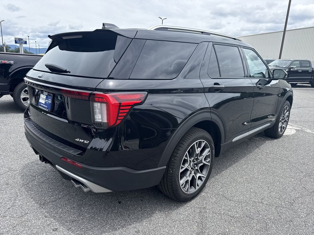 Used 2025 Ford Explorer SUV
