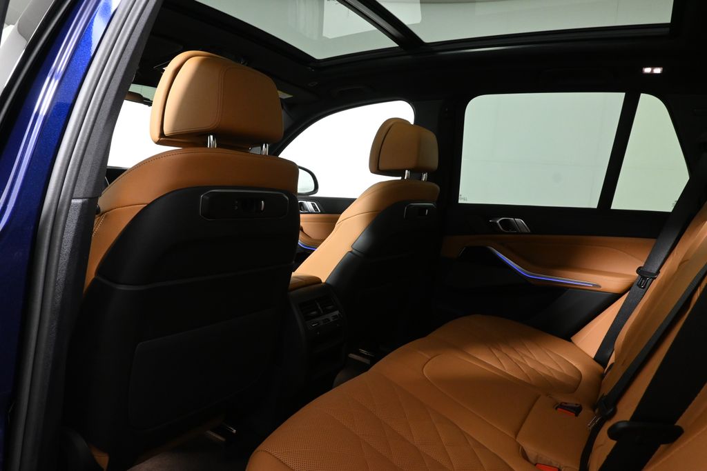 Thumbnail: 2026 BMW X5 - 27